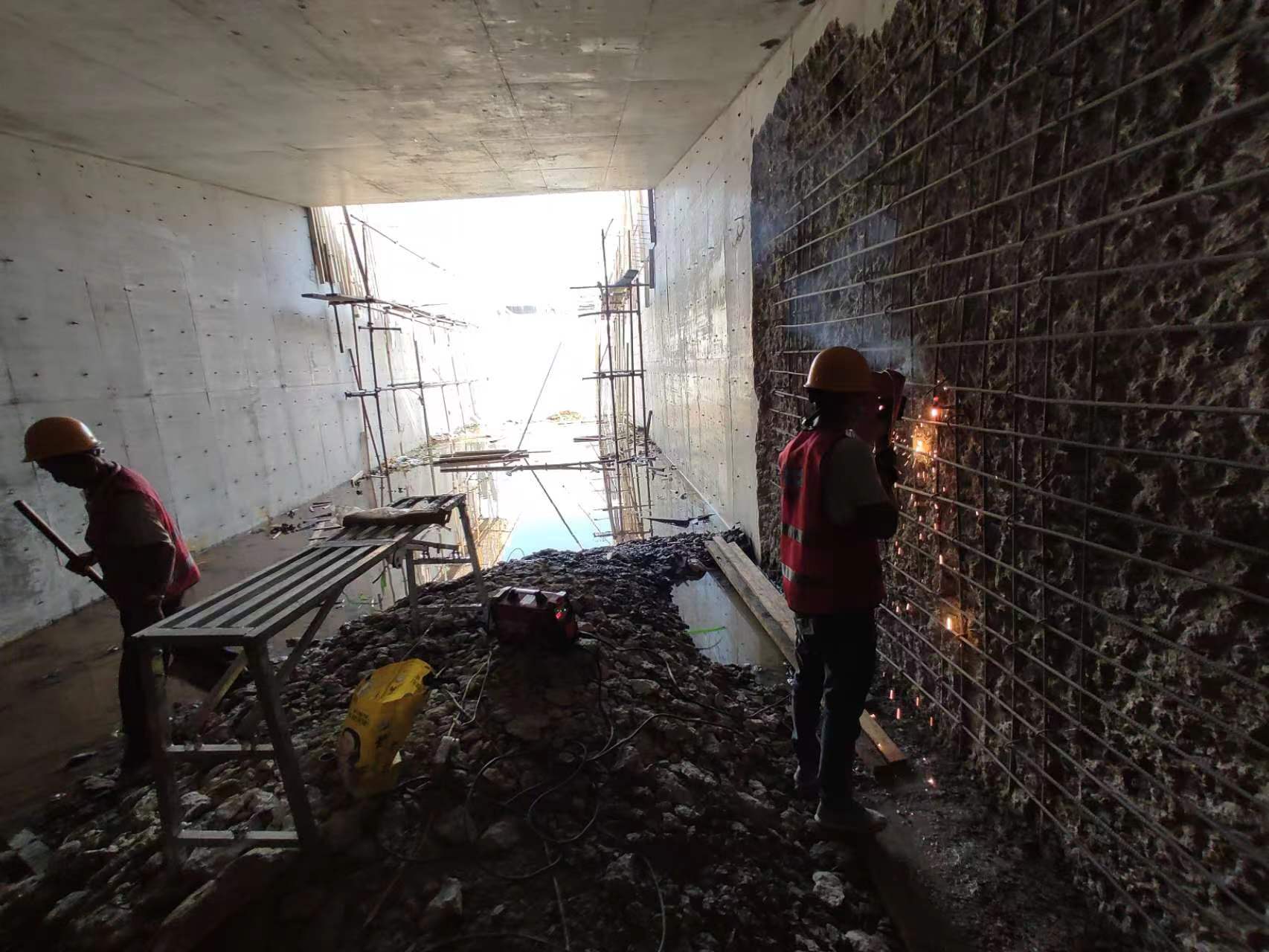 滨州挖断承重墙导致楼体开裂，加固施工方案出炉